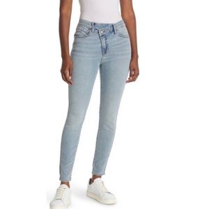 GOOD AMERICAN Good Curve skinny crossover jean